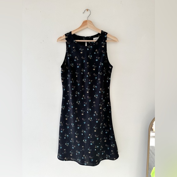 Vintage Emblem Dress - Floral - Size: Medium - Picture 1 of 8